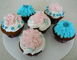 Easy Icing Flower Cupcakes