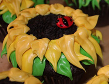 sunflower-cupcakes-200